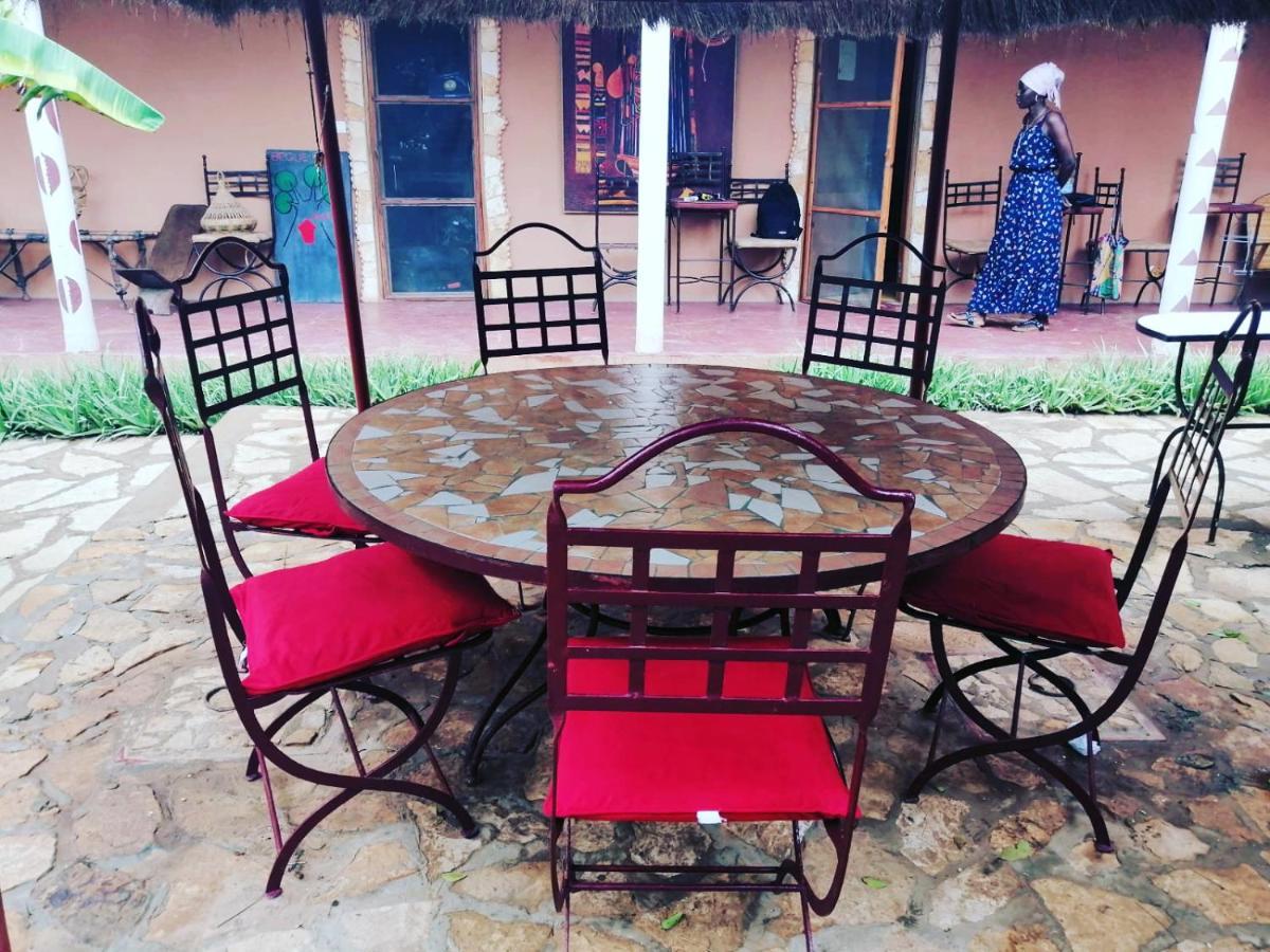 Begue Pokai Hostel Toubab Dialaw Ngoại thất bức ảnh