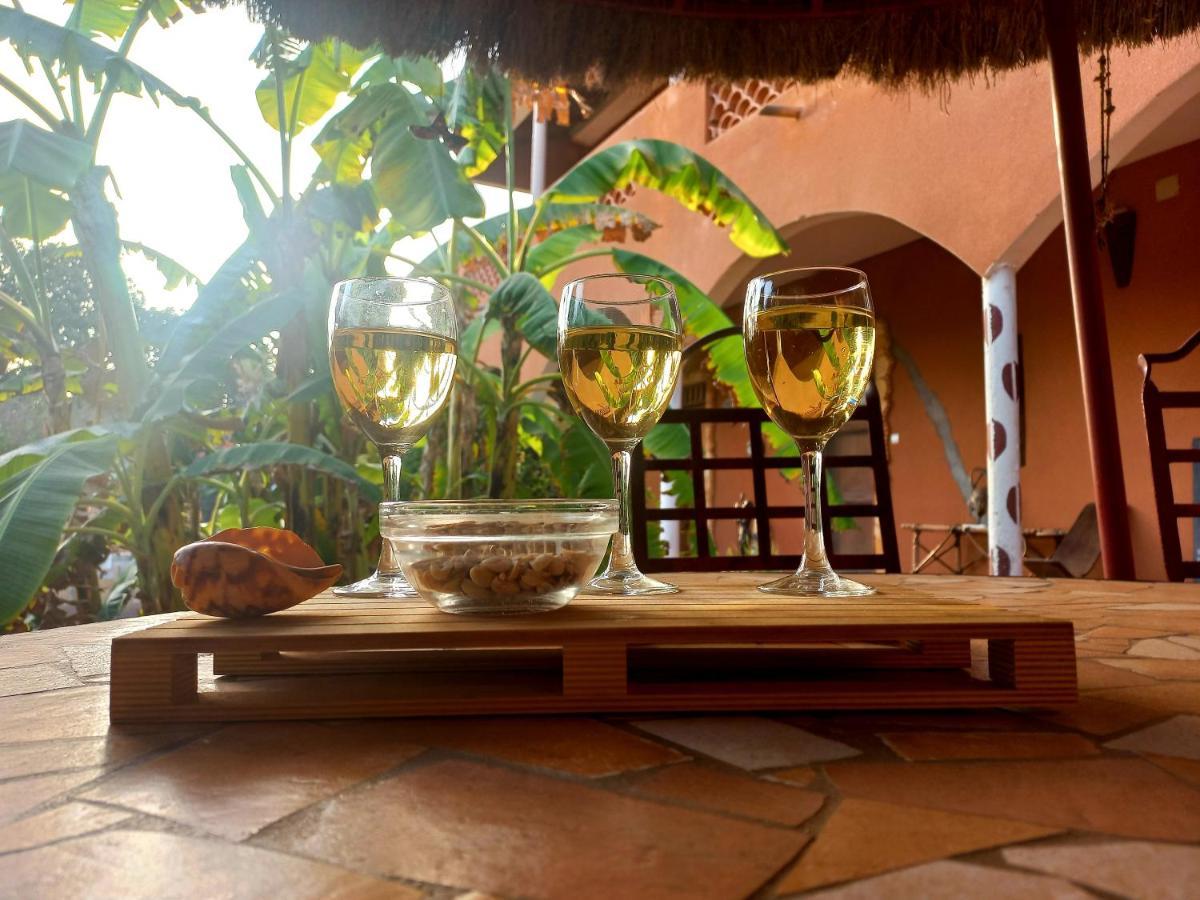Begue Pokai Hostel Toubab Dialaw Ngoại thất bức ảnh