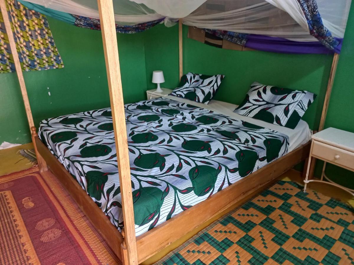 Begue Pokai Hostel Toubab Dialaw Ngoại thất bức ảnh