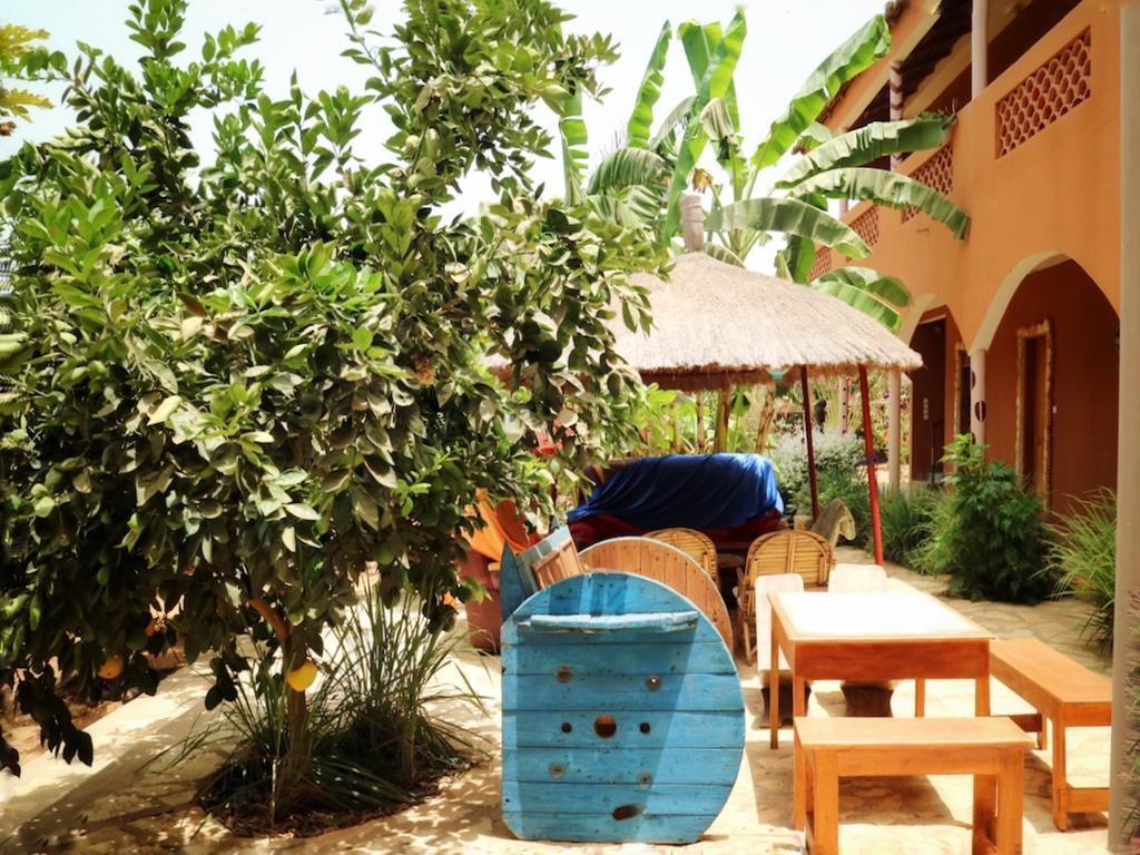 Begue Pokai Hostel Toubab Dialaw Ngoại thất bức ảnh