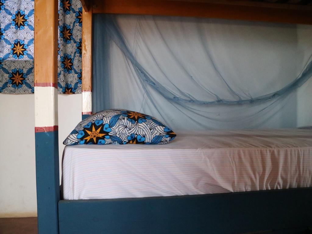 Begue Pokai Hostel Toubab Dialaw Ngoại thất bức ảnh