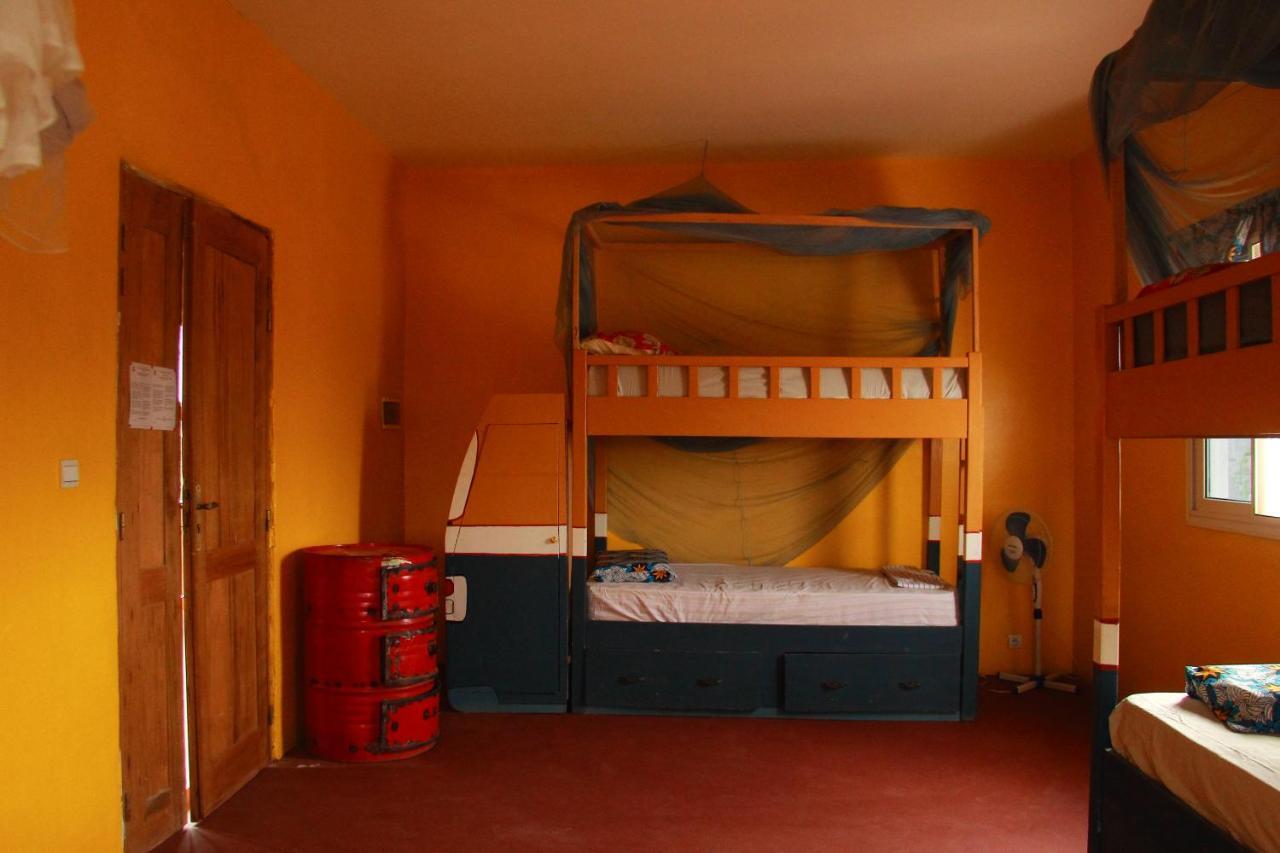 Begue Pokai Hostel Toubab Dialaw Ngoại thất bức ảnh