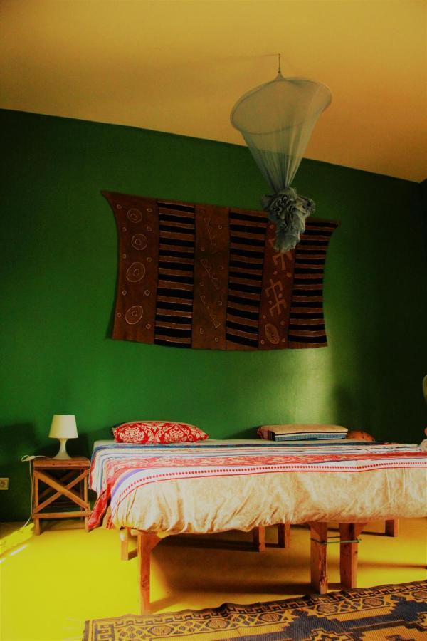 Begue Pokai Hostel Toubab Dialaw Ngoại thất bức ảnh