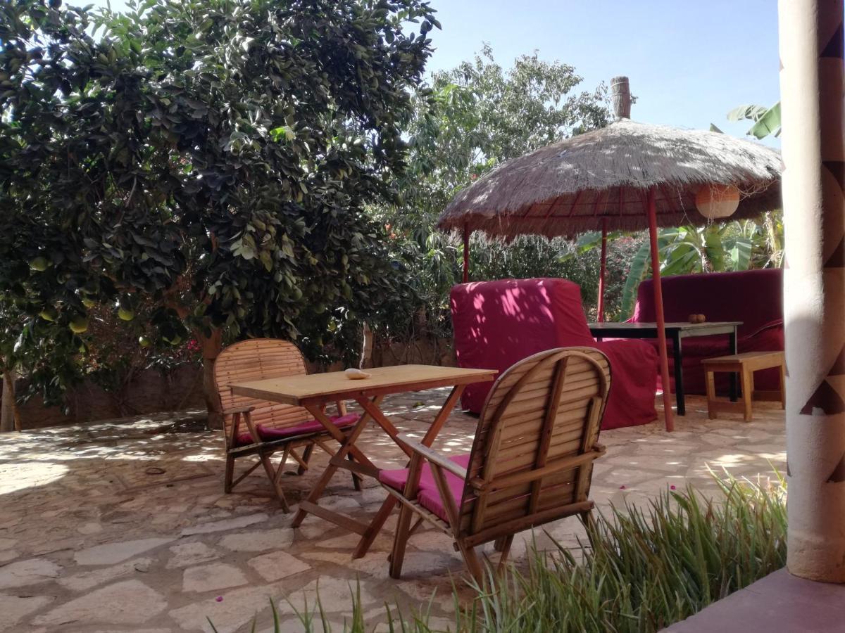Begue Pokai Hostel Toubab Dialaw Ngoại thất bức ảnh